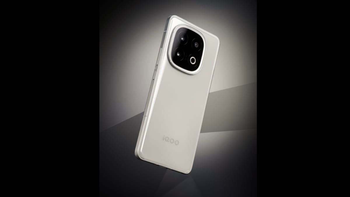 iQOO 13 डिस्प्ले विवरण छेड़ा गया; AnTuTu बेंचमार्क में 3 मिलियन से अधिक स्कोर