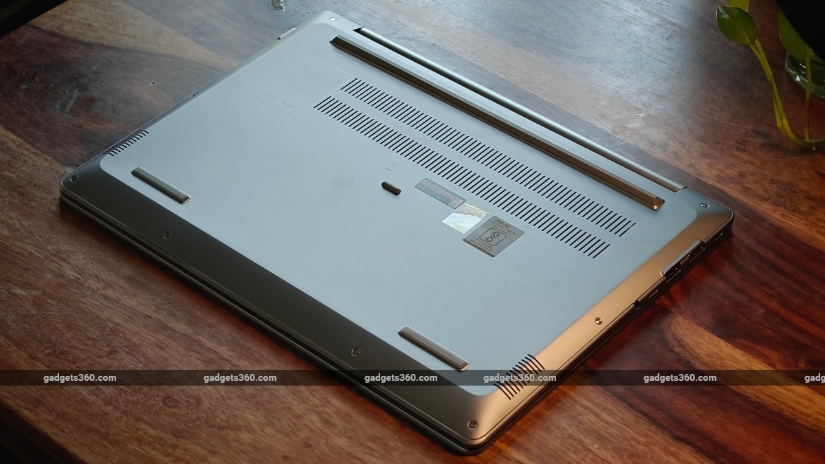 ASUS EXPERSTBOOK P5 रबर पैर कूलिंग GAGDETS 360 ASUSEXPERTBOOKP5P5405 ASUS