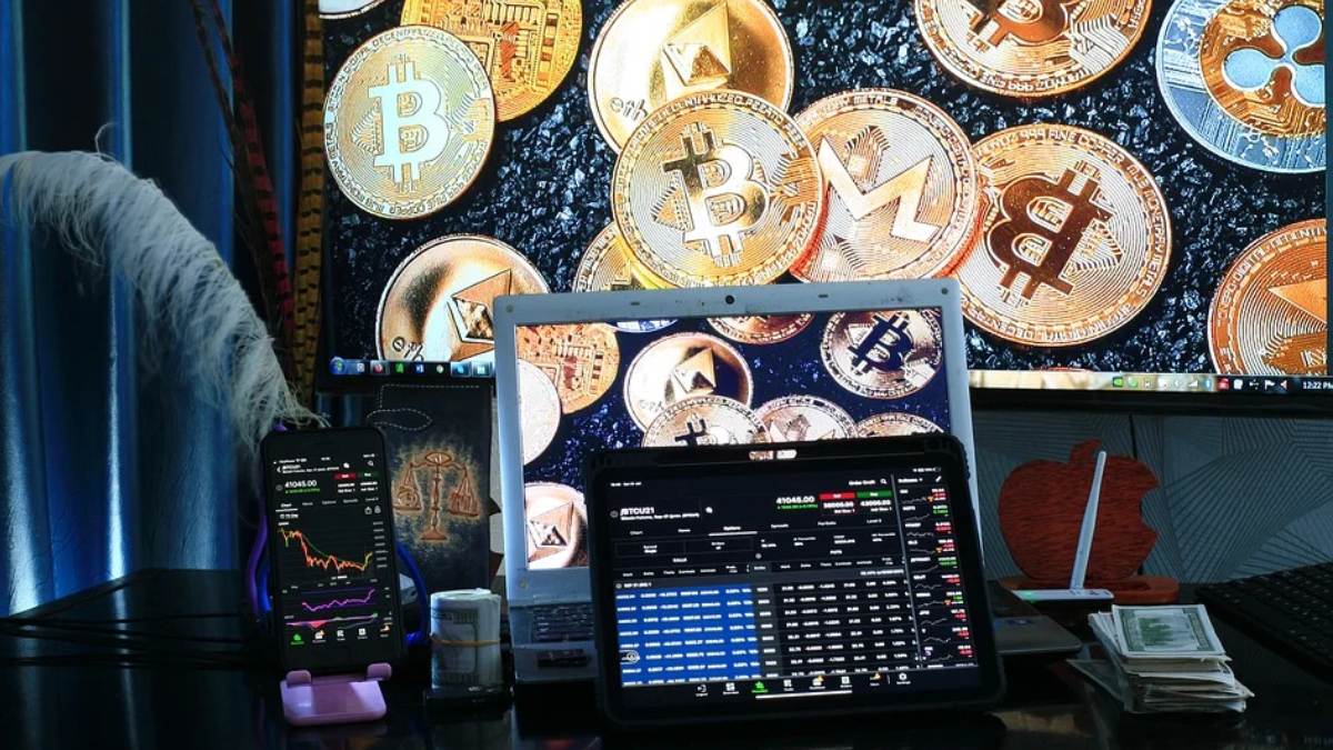 क्रिप्टो मूल्य आज: बिटकॉइन $ 86,000 की कीमत बनाए रखता है, बहुसंख्यक Altcoins नुकसान के साथ हिट करता है