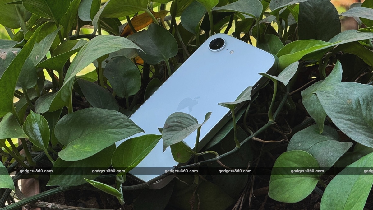 apple iphone 16e design ip68 gadgets 360 AppleiPhone16e  Apple